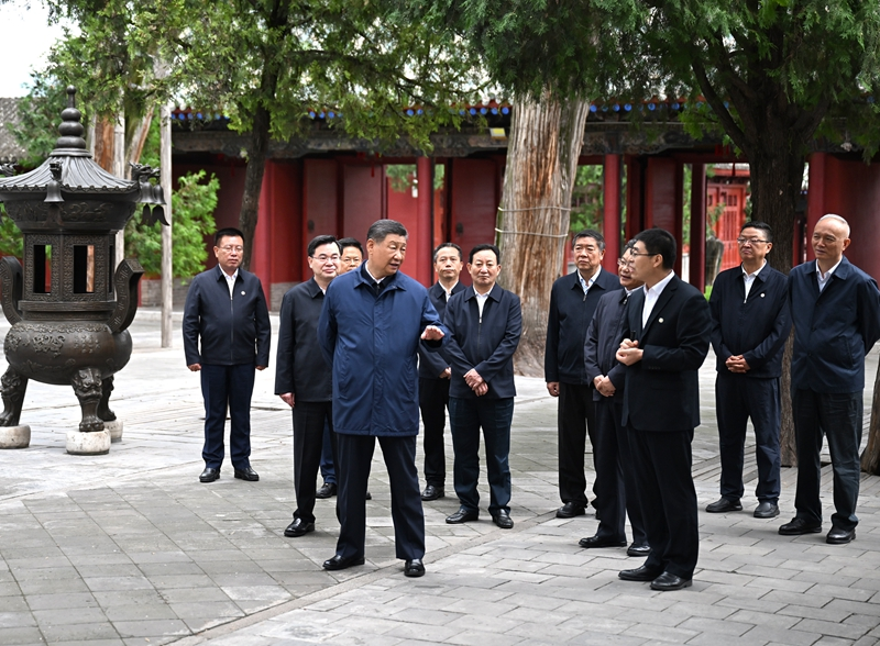 习近平在甘肃考察时强调 <br>深化改革勇于创新苦干实干富民兴陇 <br>奋力谱写中国式现代化甘肃篇章